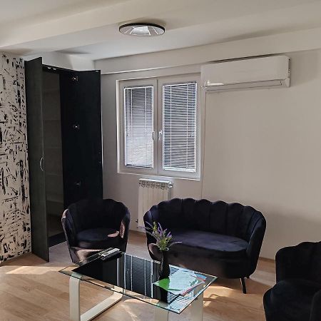 Central Modern Flat M&M Apartments Skopie Exterior foto